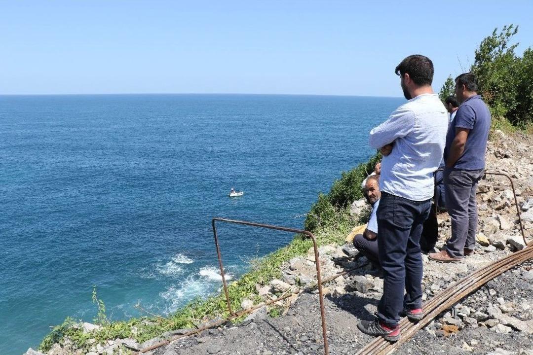 Dalgalara Kapılan Genci Arama &Ccedil;alışmaları Devam Ediyor