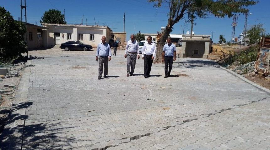 K&ouml;y İ&ccedil;i Yollar Kilitli Parke Taşıyla Yenilendi