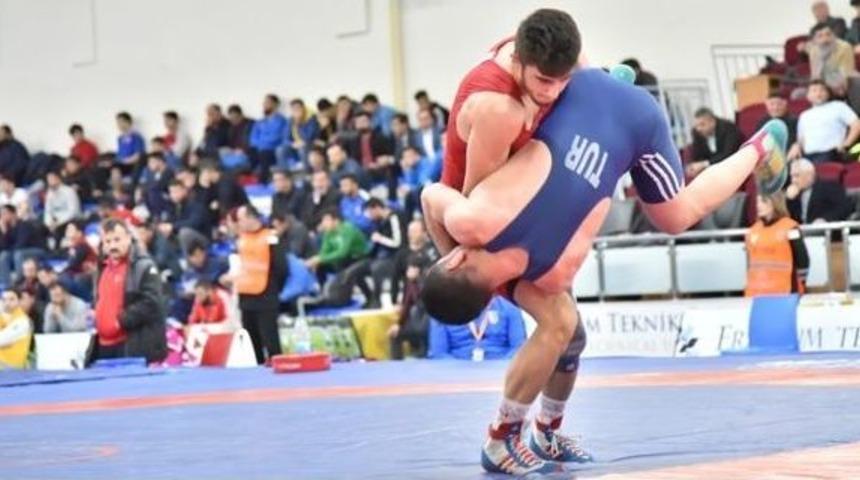 23 Yaş Altı T&uuml;rkiye Serbest G&uuml;reş Şampiyonası