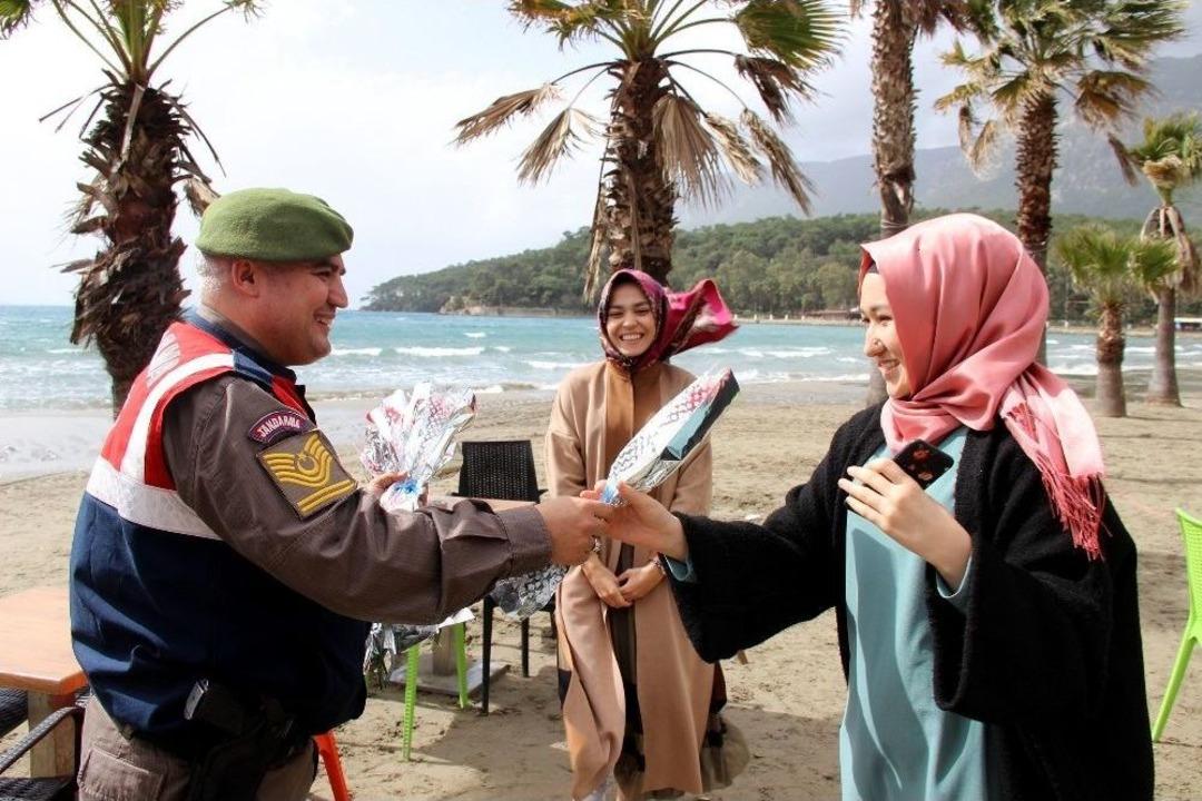 Jandarma Ve Emniyet Kadınlar G&uuml;n&uuml;&rsquo;n&uuml; Kutladı