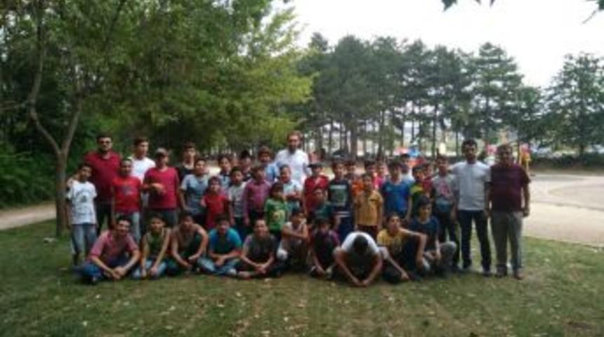 Kur&rsquo;an Kursu &Ouml;ğrencileri Eğlenirken &Ouml;ğreniyor