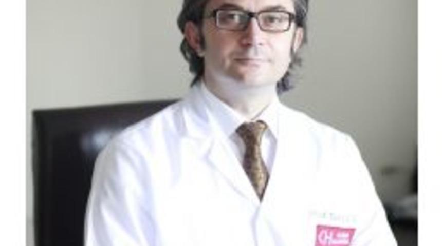 Prof. Dr. Tun&ccedil; Cevat &Ouml;ğ&uuml;n: &ldquo;el Bileğinde Sinir Sıkışması Uyuşmayla Kendini Belli Ediyor&rdquo;