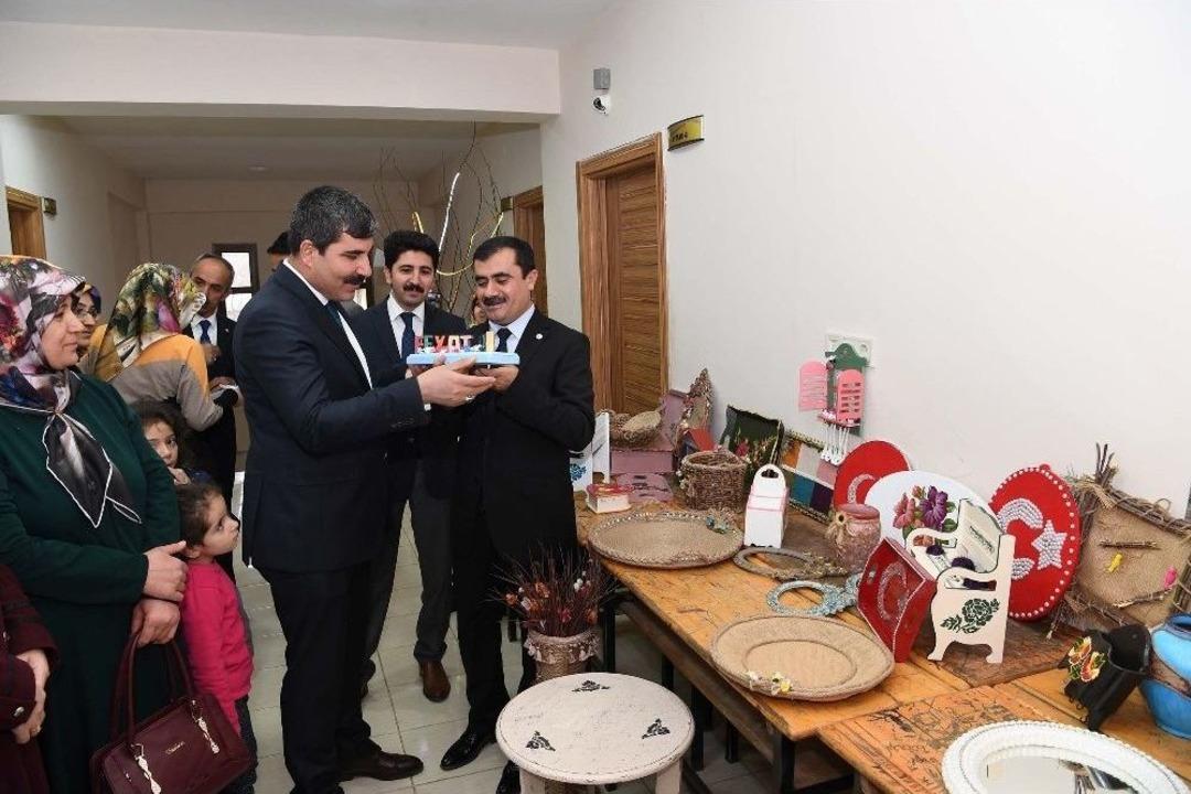 Başkan Asya, Kursiyerlere Sertifika Dağıttı