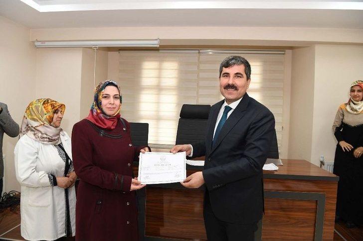 Başkan Asya, Kursiyerlere Sertifika Dağıttı G4