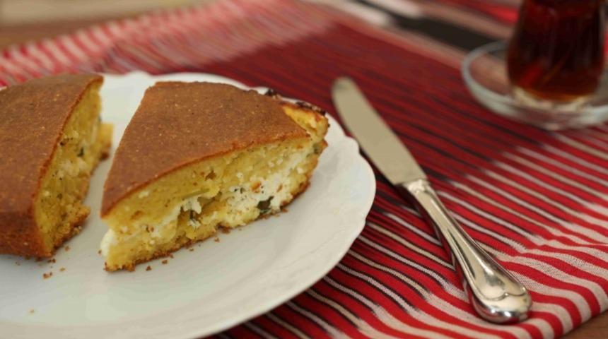 Peynirli Mısır Ekmeği