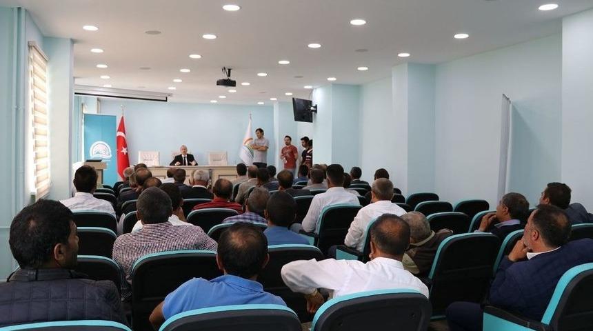 Kars&rsquo;ta Muhtarlarla Bilgilendirme Toplantısı Yapıldı