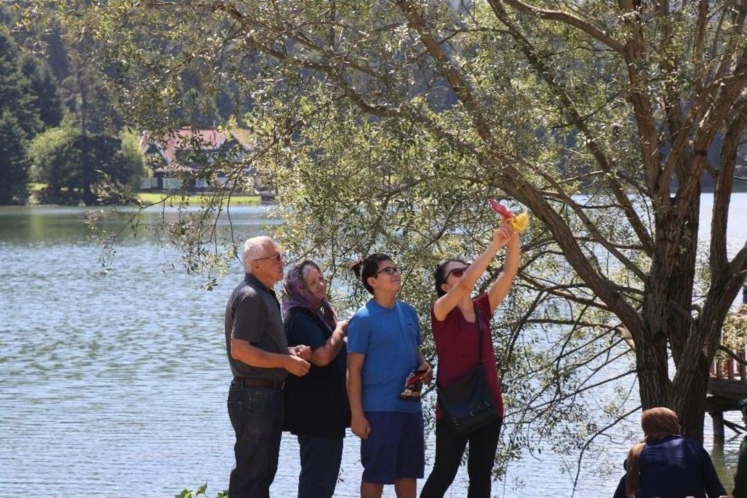 G&ouml;lc&uuml;k Tabiat Parkı&rsquo;nda Hafta Sonu Yoğunluğu