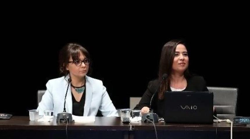 Ga&uuml;n&rsquo;de &ldquo;kadın Yaşamın Neresinde&rdquo; Paneli