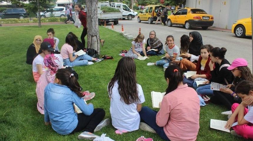 Kitap Okumayı Teşvik İçin Etkinlik Düzenlediler