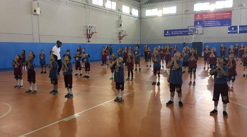 İbb 8 Bin 200 Çocuğa Ücretsiz Spor Eğitimi Veriyor