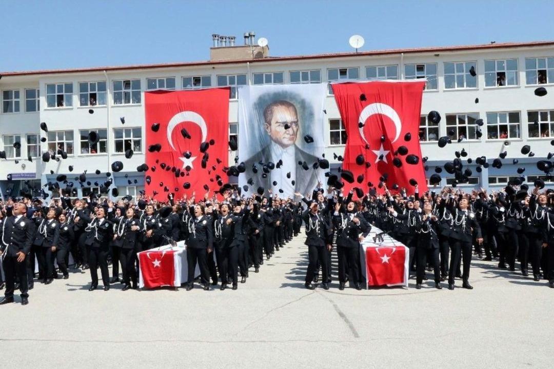 Yozgat Pomem&rsquo;de Mezuniyet Sevinci