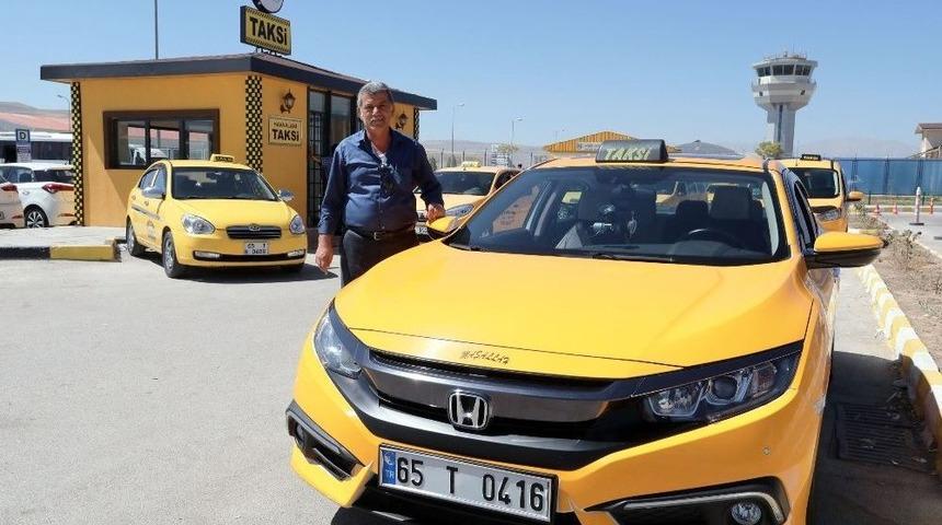 Van&rsquo;da Taksi Durakları Yenileniyor