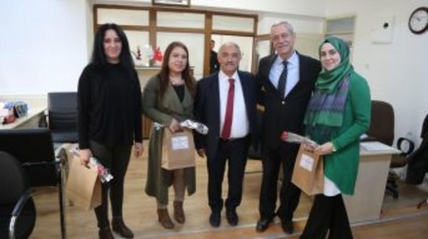 Niğde Belediye Başkanı &Ouml;zkan&rsquo;dan Kadınlar G&uuml;n&uuml; Kutlaması