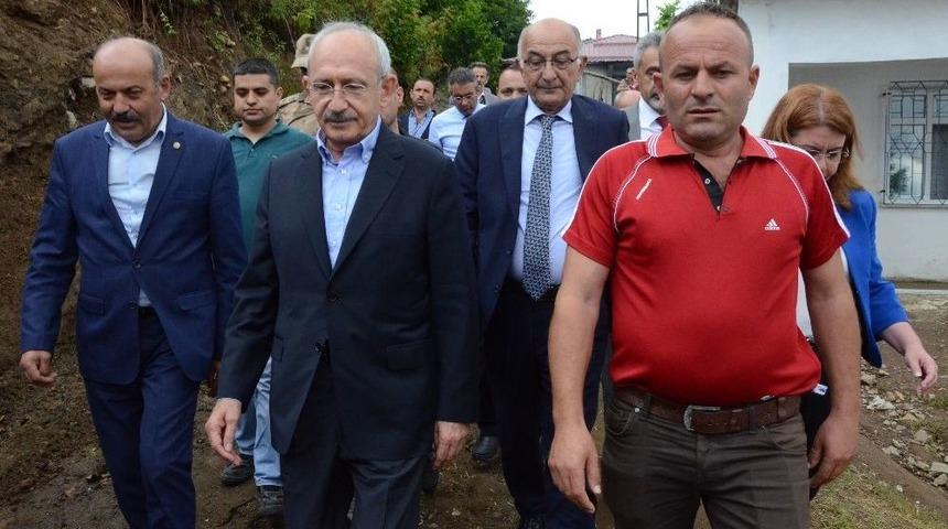 Kılı&ccedil;daroğlu&rsquo;ndan Heyelanda &Ouml;len Vatandaşın Ailesine Taziye Ziyareti