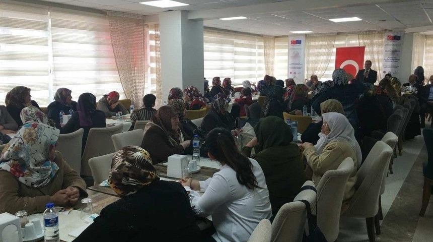 Ak&ccedil;adağ&rsquo;da Kadınlar G&uuml;n&uuml; Kutlandı