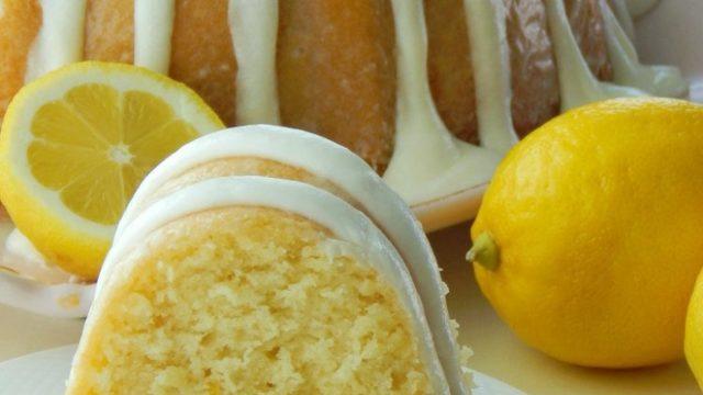 Yumuşak ve nemli limonlu kek yapımı