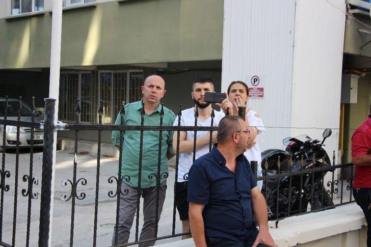 Eşini Telefonla Görüntülü Arayarak Yangını İzletti G4