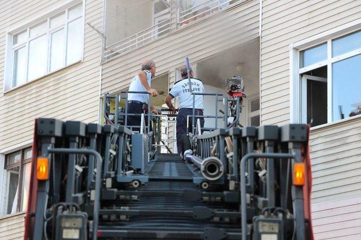 Eşini Telefonla Görüntülü Arayarak Yangını İzletti G5