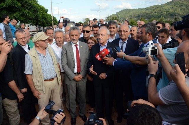 Chp Lideri Yıkılan Köprüyü Yerinde İnceledi