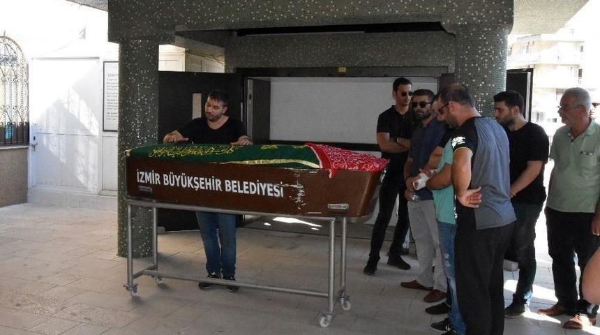 Trafik Kazası Kurbanı Hamile Kadın Son Yolculuğuna Uğurlandı