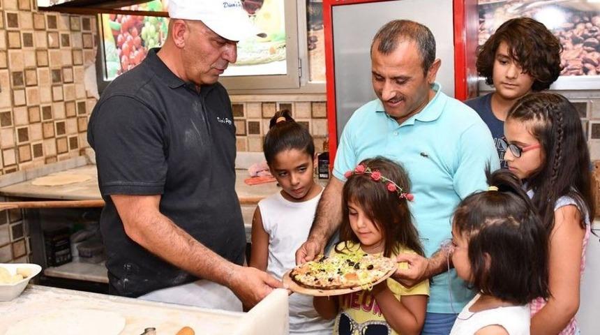 Madonna’ın Pizzacısı, Tunceli’de Yetim Çocuklara Pizza Yaptı