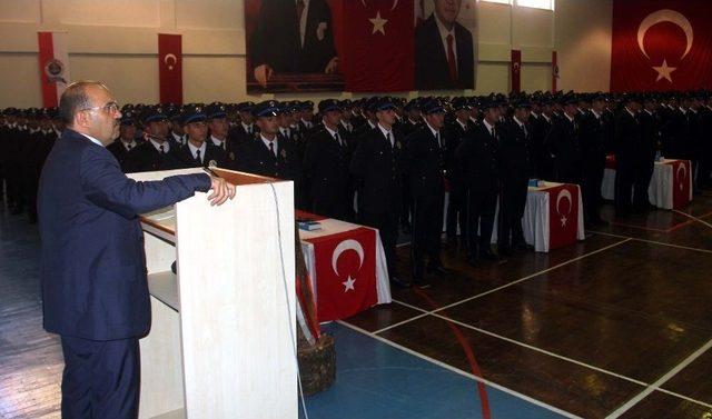 382 Polis Göreve Başladı