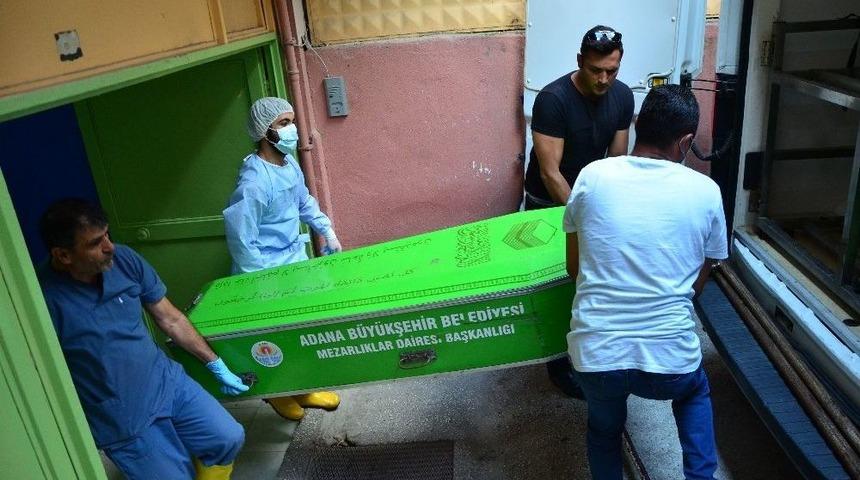 Tekne Faciasında Ölen Göçmenlerin Otopsileri Yapılıyor