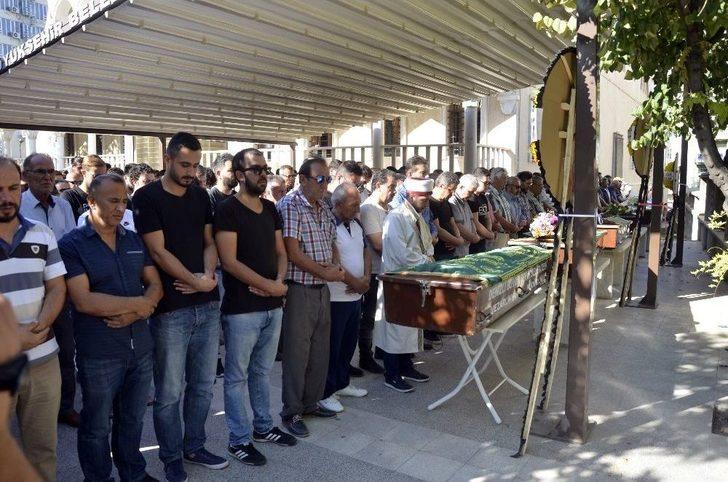 Babası Tarafından Boğularak Öldürülen 13 Yaşındaki Kız Ve İntihar Eden Babası Toprağa Verildi G4