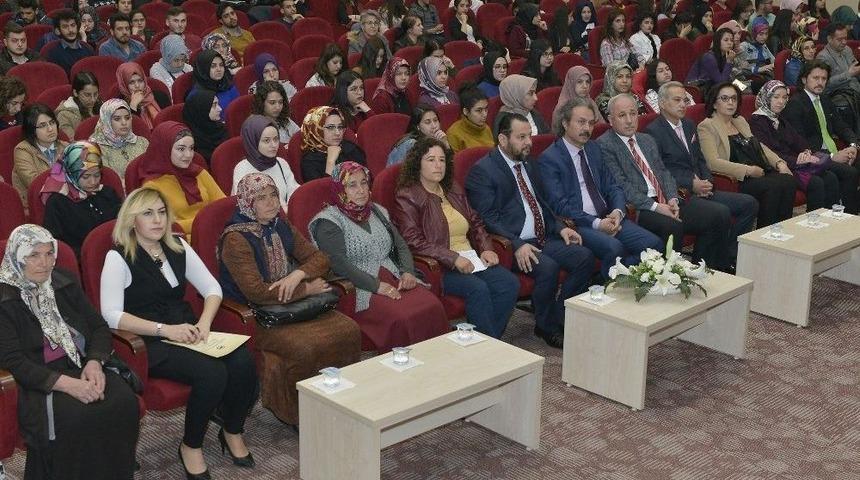 Km&uuml;&rsquo;de &rsquo;d&uuml;nya Kadınlar G&uuml;n&uuml;&rsquo; Konulu Panel D&uuml;zenlendi