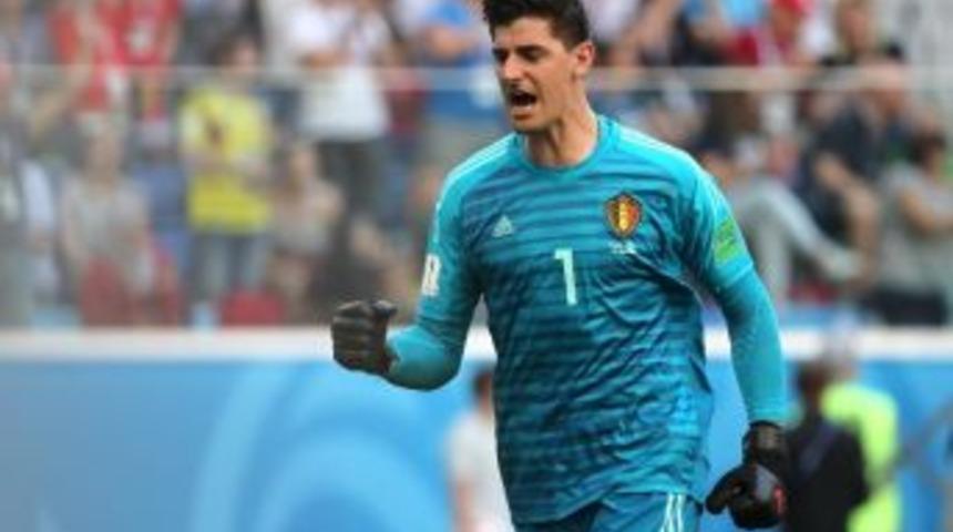 Real Madrid, Chelsea&rsquo;nin Kalecisini Kadrosuna Kattı