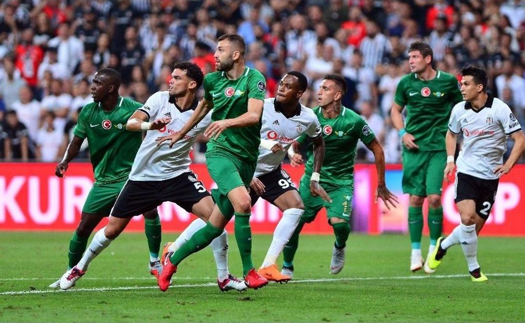 Spor Toto S&uuml;per Lig: Beşiktaş: 2 - Akhisarspor: (ilk Yarı)