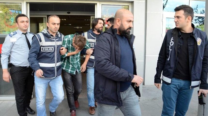 9 Bı&ccedil;ak Darbesiyle Annesini &Ouml;ld&uuml;ren Sanık Hortumla Da Boğazını Sıkmış