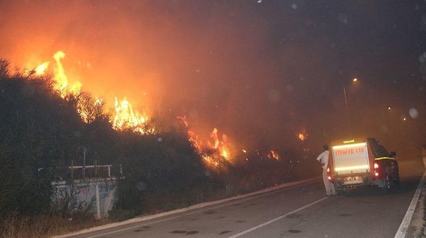 Adıyaman&rsquo;da Korkutan Bah&ccedil;e Yangını