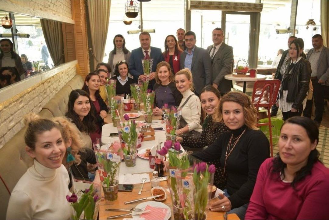 Başkanlar Kadınları Unutmadı