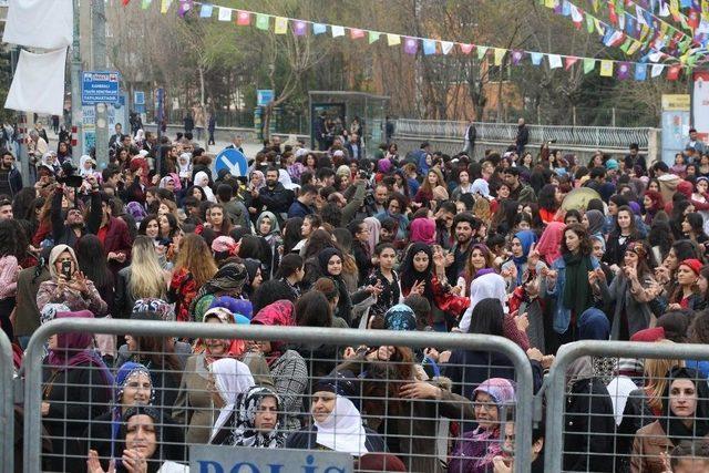 Diyarbakır’da 8 Mart Mitingi