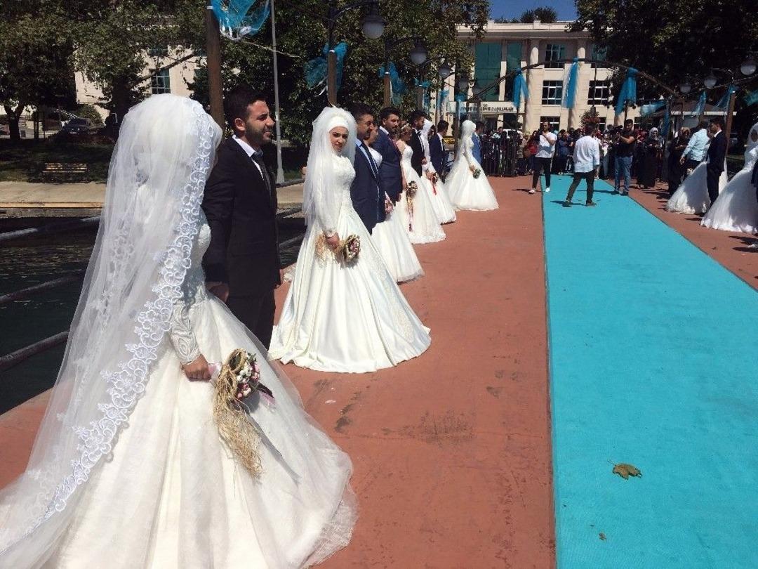 Beykoz&rsquo;da 17 &Ccedil;ift Teknede D&uuml;nya Evine Girdi