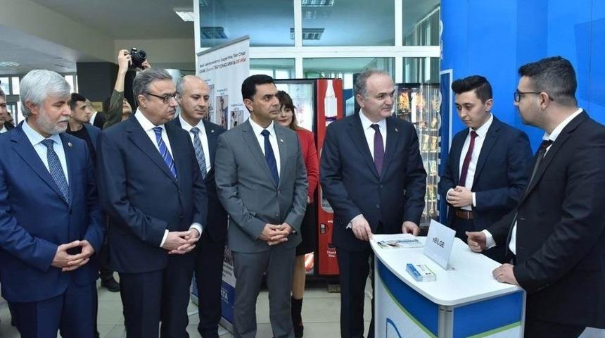 Bakan &Ouml;zl&uuml; Mersin &Uuml;niversitesi&rsquo;ni Ziyaret Etti