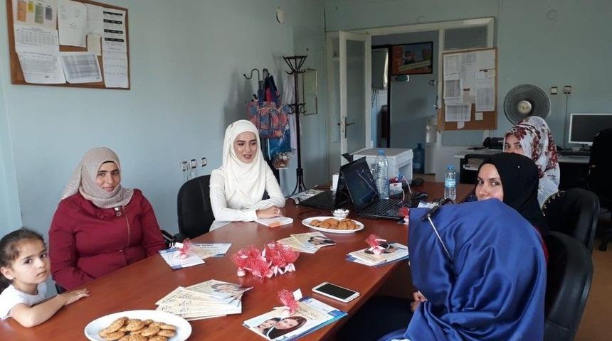 Anne Adayları İ&ccedil;in Gebe Okulu