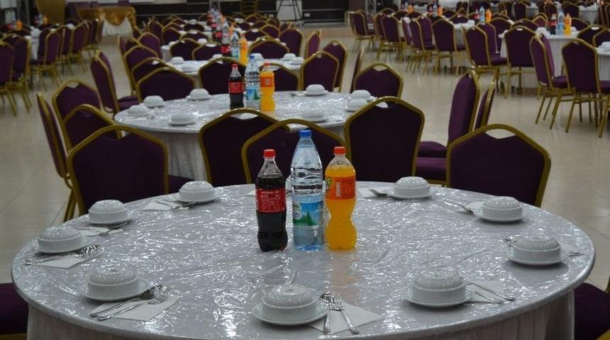 Şuhut Belediyesi Şelale D&uuml;ğ&uuml;n Salonunda Dekorasyon &Ccedil;alışmaları Tamamlandı