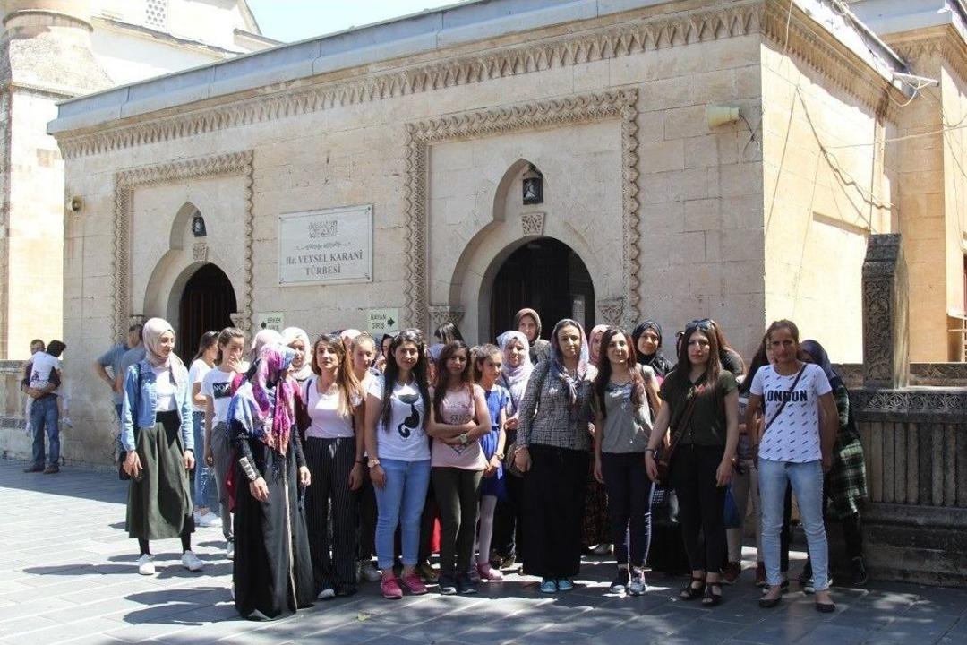 Başkaleli Kadınlar G&uuml;neydoğu&rsquo;yu Gezdi