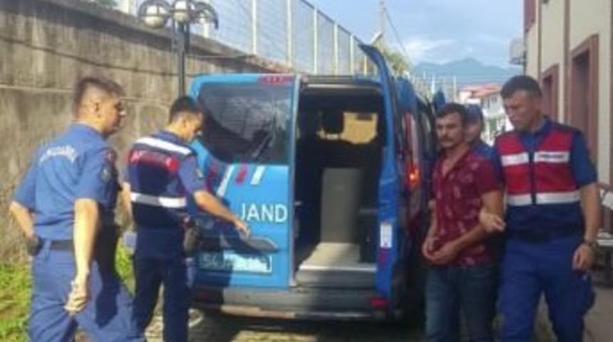 30&rsquo;dan Fazla Su&ccedil; Kaydı Bulunan Şahıs Saksıyla Başına Vurduğu Teyzesi &Ouml;l&uuml;nce Tutuklandı