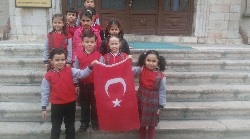 Minik &Ouml;ğrencilerden Mehmet&ccedil;iğe Destek