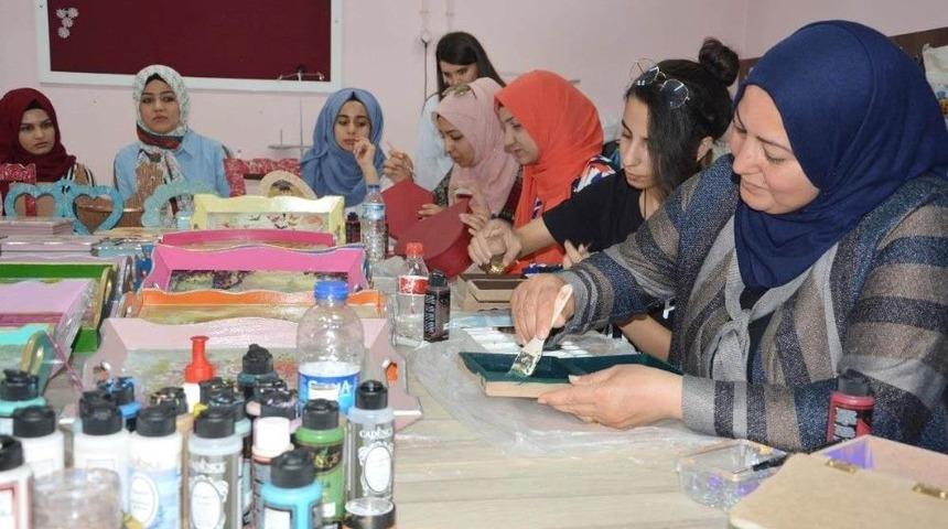 &Ccedil;orum&rsquo;da M&uuml;lteciler Meslek Edinmek İ&ccedil;in Kurs G&ouml;r&uuml;yor