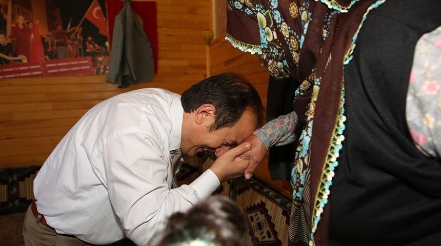 Vali Pehlivan&ldquo;15 Temmuz&rsquo;un Nene Hatun&rsquo;u&rdquo; Hesna K&ouml;pr&uuml;c&uuml;&rsquo;y&uuml; Ziyaret Etti