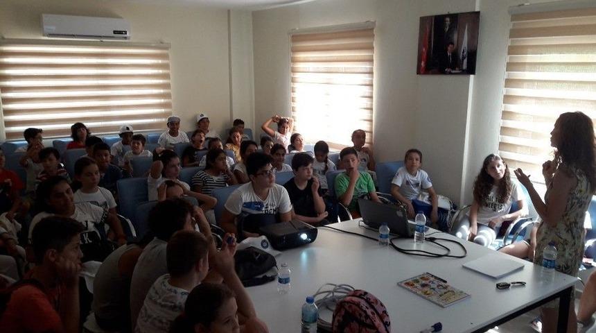 &Ouml;ğrencilere Geri D&ouml;n&uuml;ş&uuml;m Eğitimi