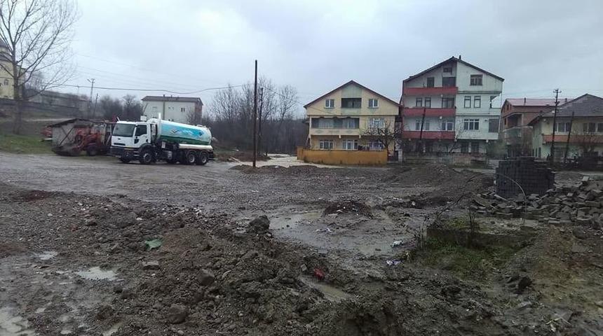 Dere Taştı, Ev Ve İş Yerleri Sular Altında Kaldı