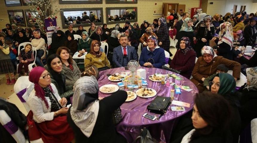 Darıca&rsquo;da Kadınlar G&uuml;n&uuml; Coşku İle Kutlandı
