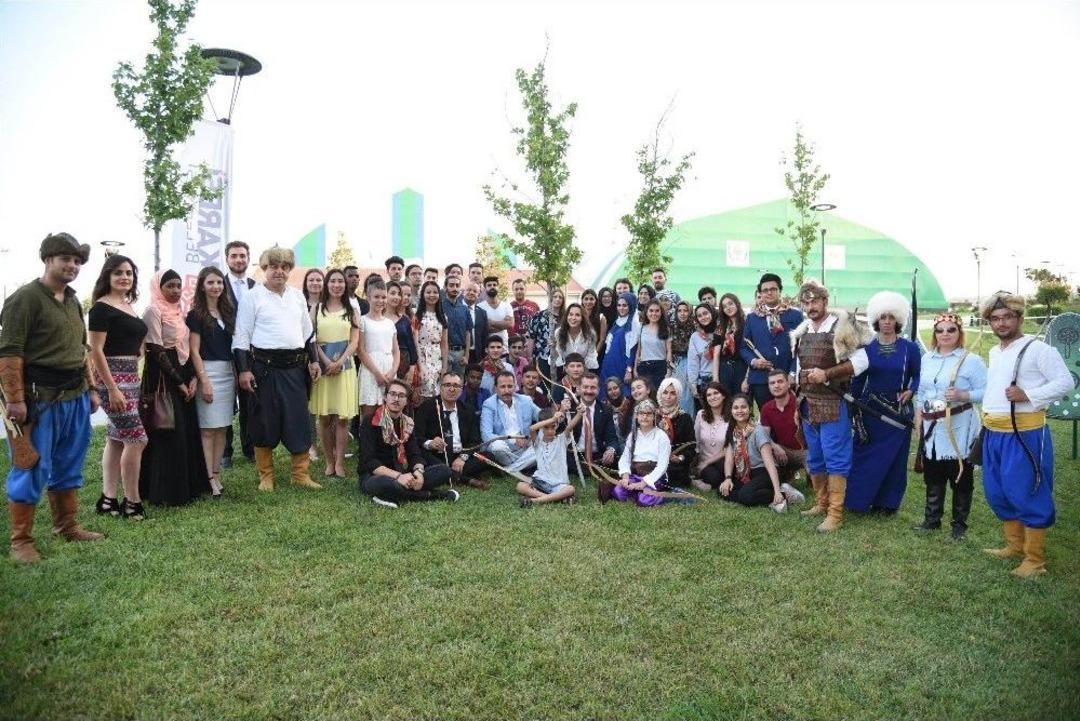 Yabancı &Ouml;ğrenciler Karesi&rsquo;de Ok Attı