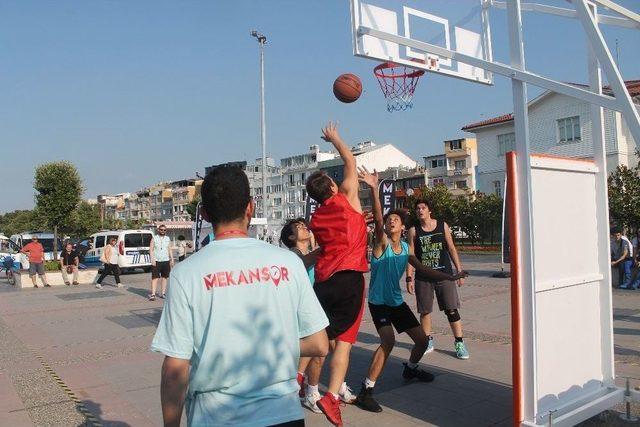 Yalova’da Sokak Basketbolu Heyecanı