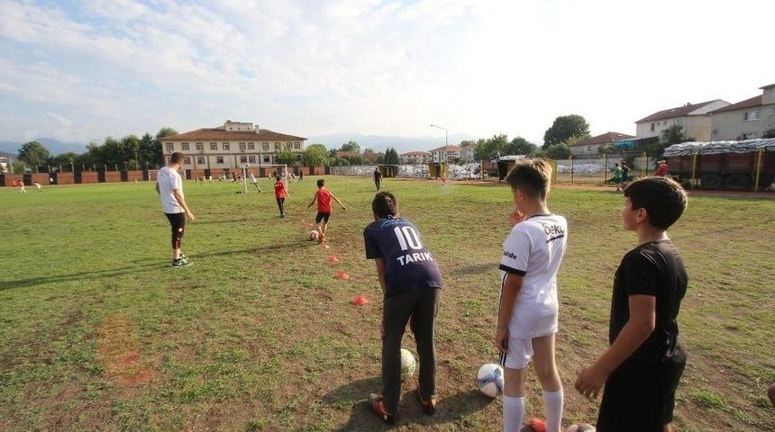 Bin &Ouml;ğrenci Yaz Spor Okulları İle Eğleniyor